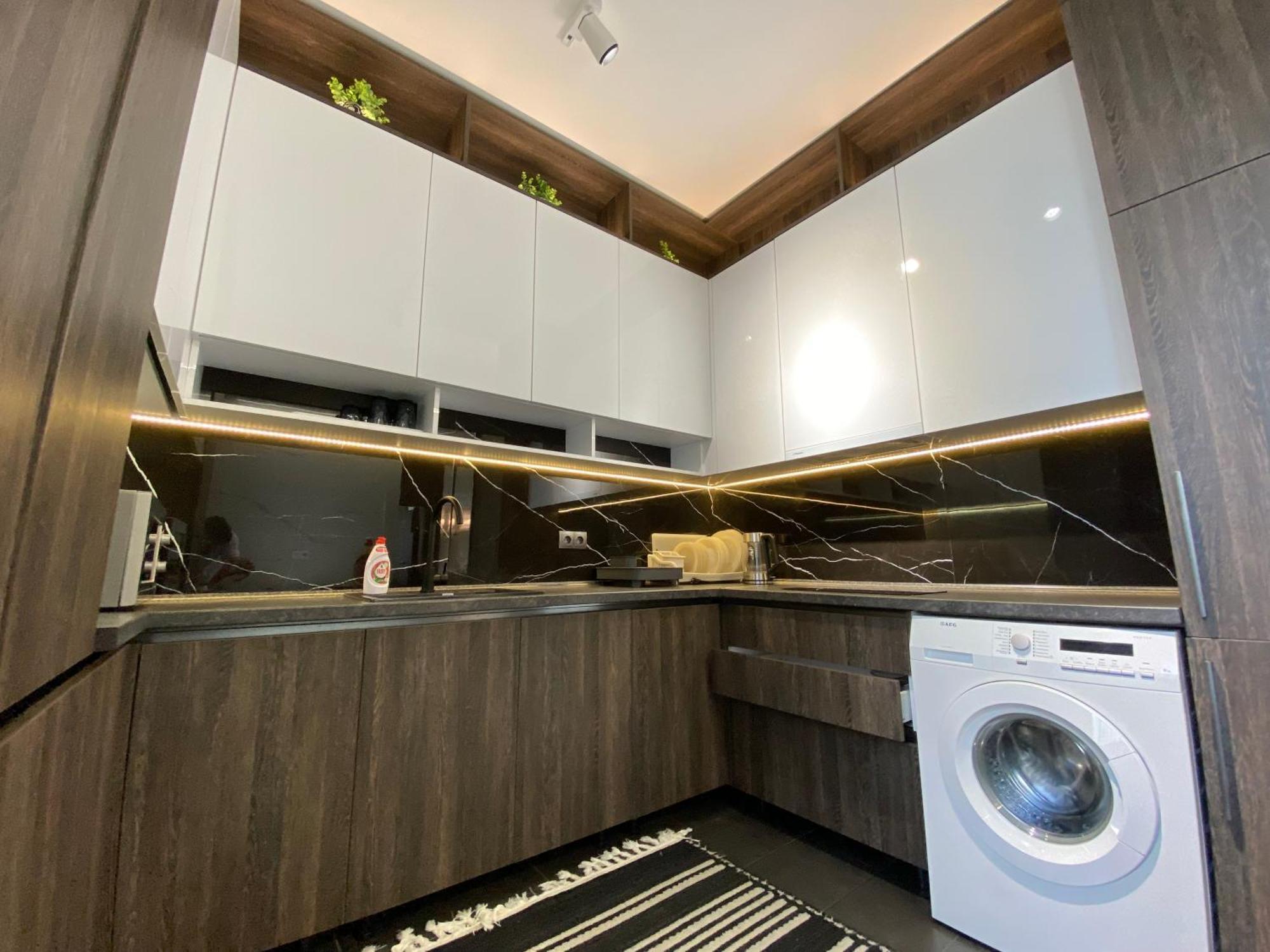 Rentnow Modern Business Apartment With 3 Bedrooms In Centre Кишинів Екстер'єр фото