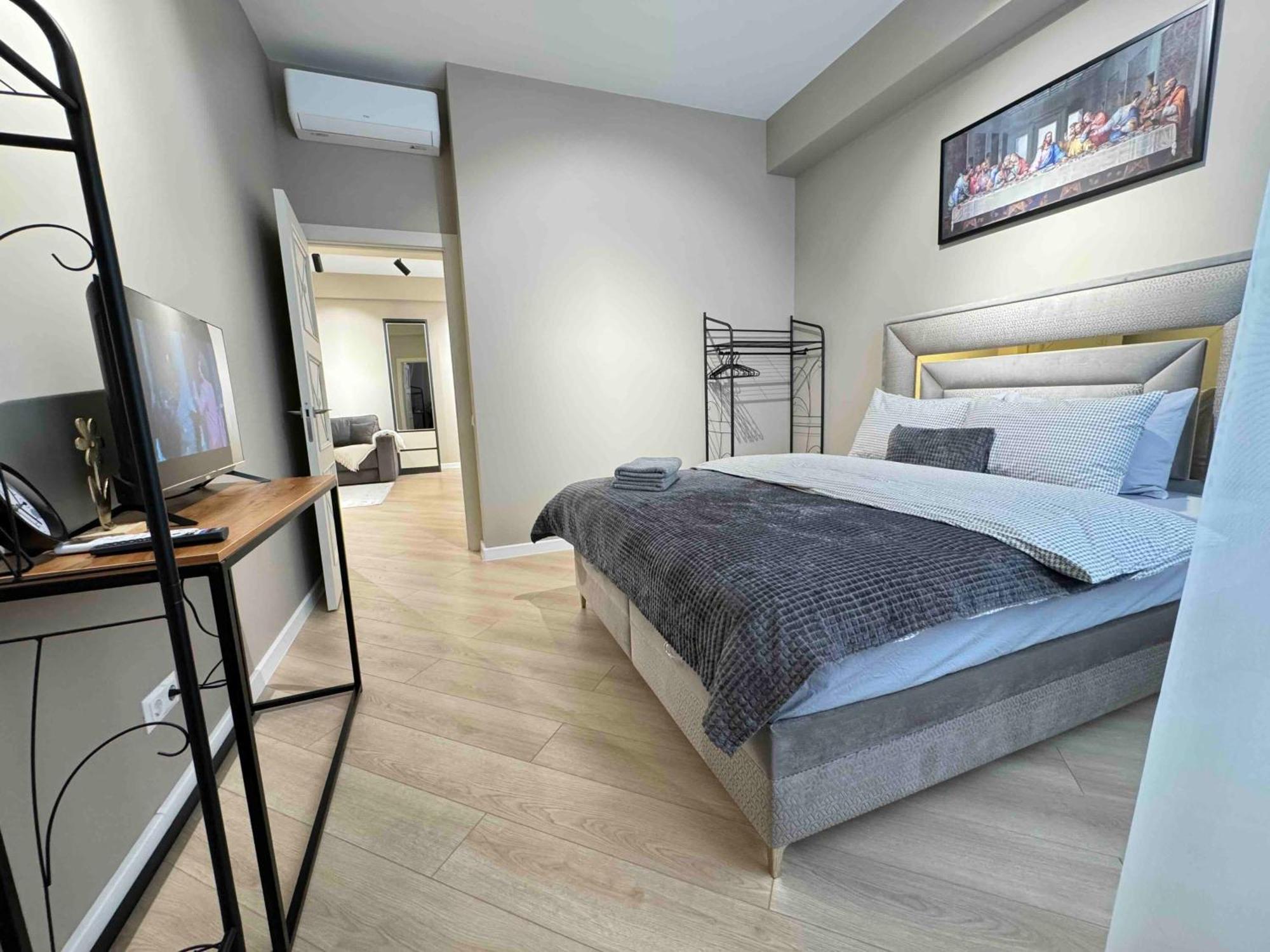 Rentnow Modern Business Apartment With 3 Bedrooms In Centre Кишинів Екстер'єр фото