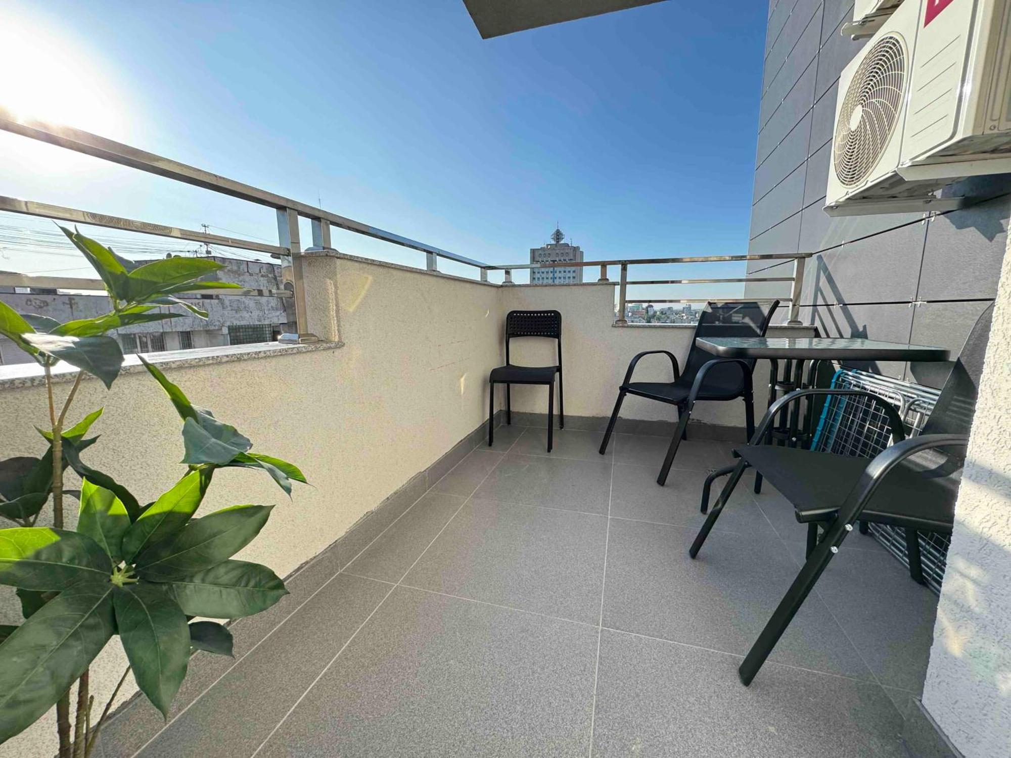 Rentnow Modern Business Apartment With 3 Bedrooms In Centre Кишинів Екстер'єр фото