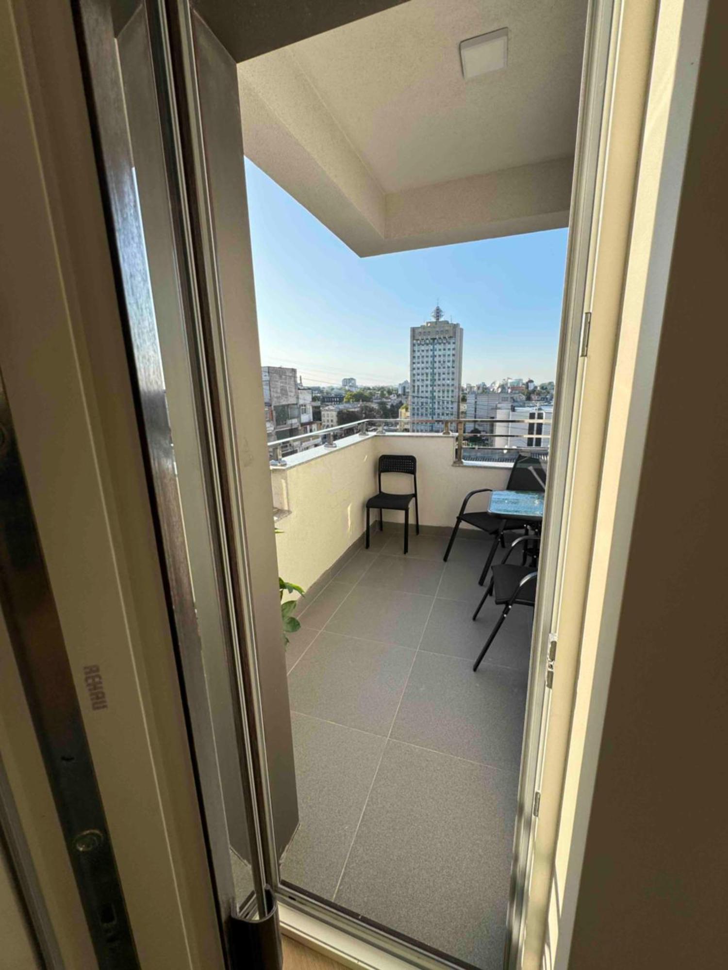 Rentnow Modern Business Apartment With 3 Bedrooms In Centre Кишинів Екстер'єр фото